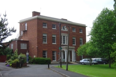Broadfield House Glass Museum